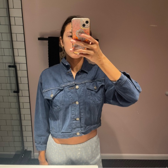 Chic Blue Button-Up Cropped Jacket - Picture 3 of 4